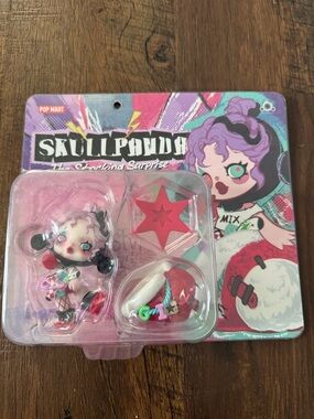 Skullpanda Stocking Surprise figure